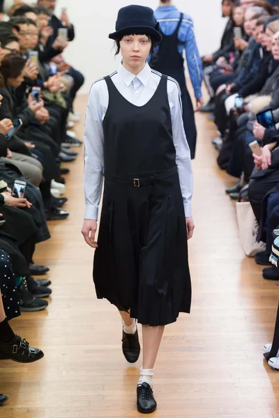 Look 30